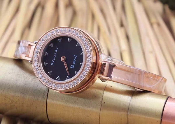 ブルガリ時計正面デザイン